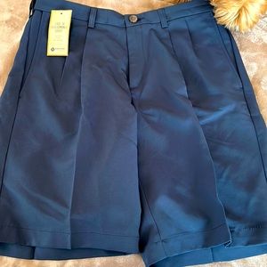 Haggar men’s cool 18 performance short. No iron, moisture wicking,